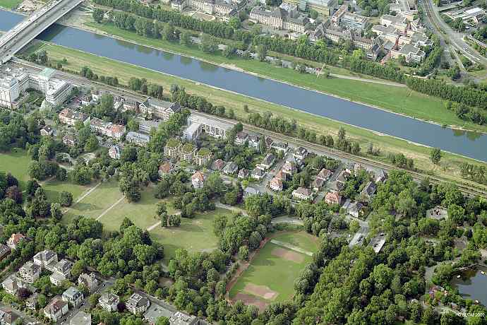 Oststadt von Mannheim in direkter Nachbarschaft des Luisenparks sowie des Neckars Oststadt von Mannheim in direkter Nachbarschaft des Luisenparks sowie des Neckars